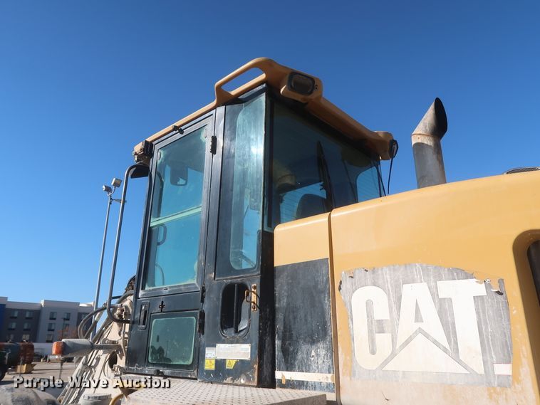 image for item DJ2253 2003 Caterpillar 924G  wheel loader