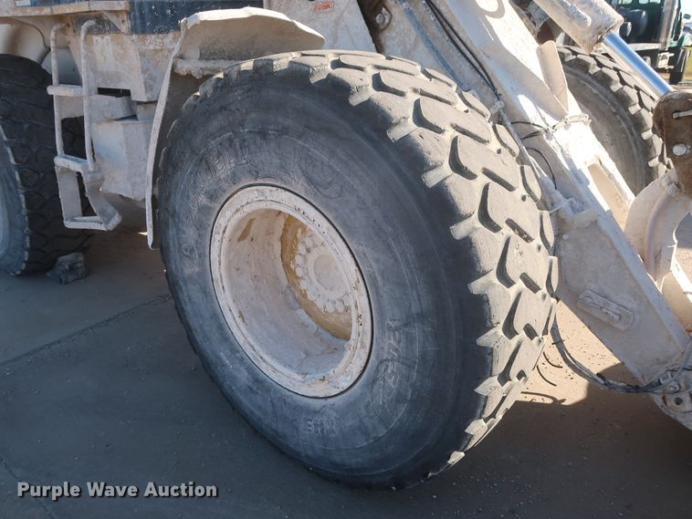 image for item DJ2253 2003 Caterpillar 924G  wheel loader