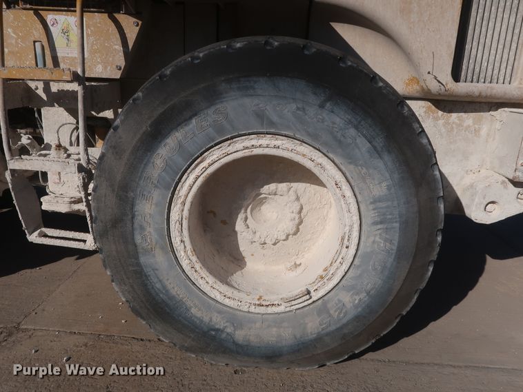 image for item DJ2253 2003 Caterpillar 924G  wheel loader