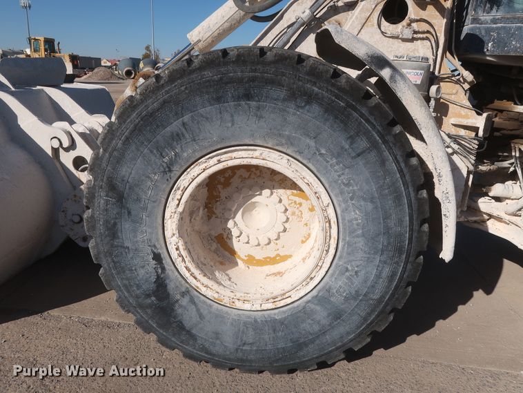 image for item DJ2253 2003 Caterpillar 924G  wheel loader