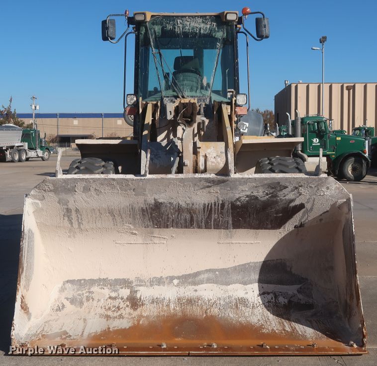 image for item DJ2254 2002 Caterpillar 938G  wheel loader