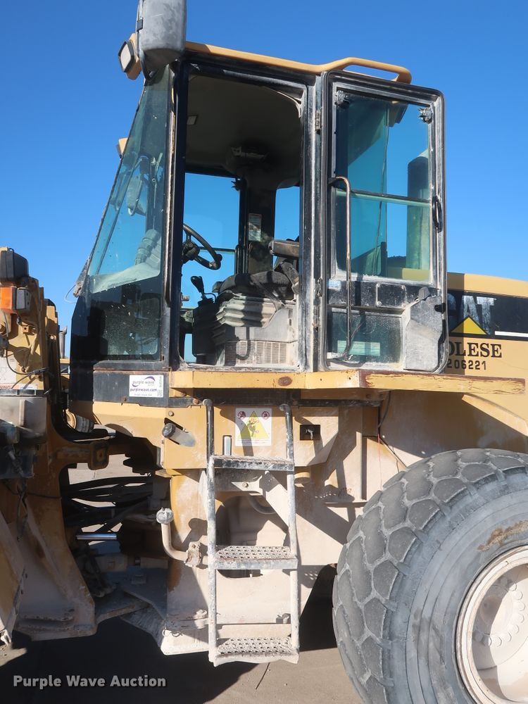 image for item DJ2254 2002 Caterpillar 938G  wheel loader