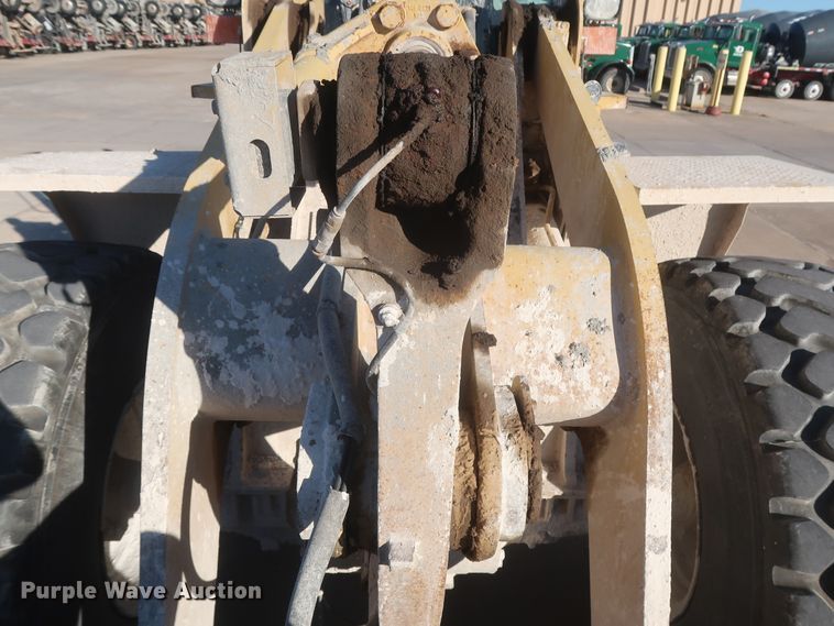 image for item DJ2254 2002 Caterpillar 938G  wheel loader