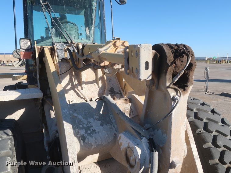 image for item DJ2254 2002 Caterpillar 938G  wheel loader