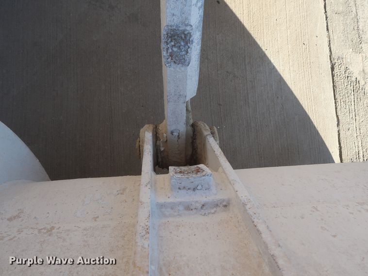 image for item DJ2254 2002 Caterpillar 938G  wheel loader