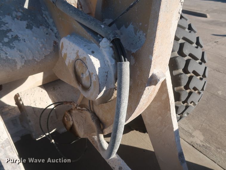 image for item DJ2254 2002 Caterpillar 938G  wheel loader