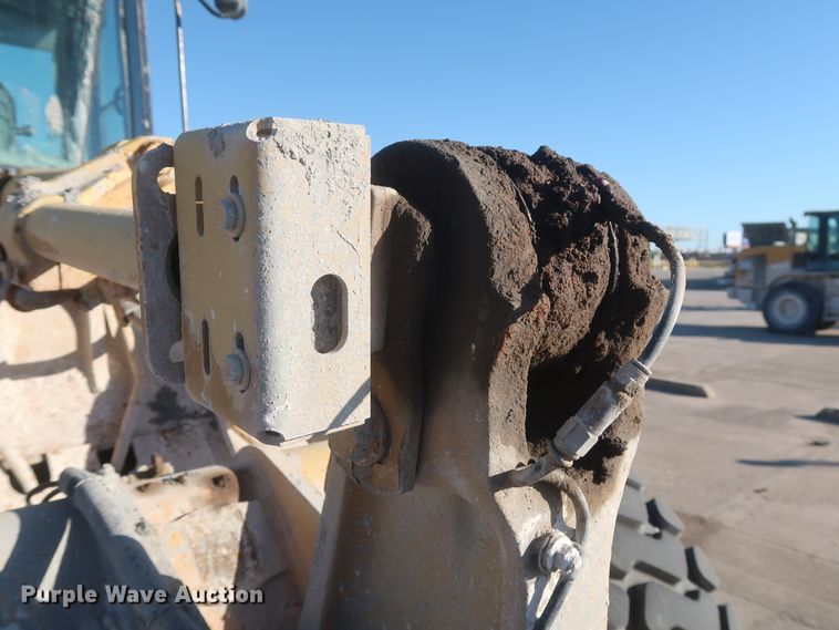 image for item DJ2254 2002 Caterpillar 938G  wheel loader