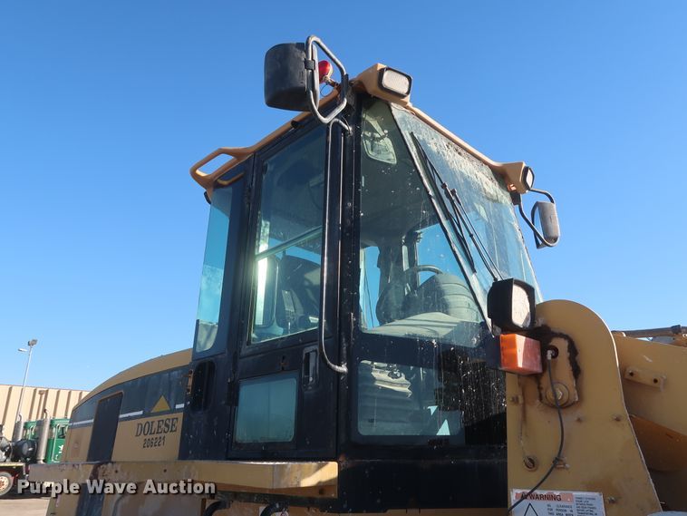 image for item DJ2254 2002 Caterpillar 938G  wheel loader