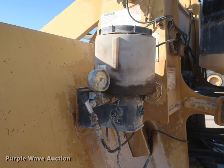 image for item DJ2254 2002 Caterpillar 938G  wheel loader