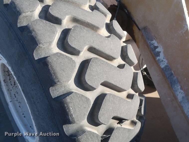 image for item DJ2254 2002 Caterpillar 938G  wheel loader