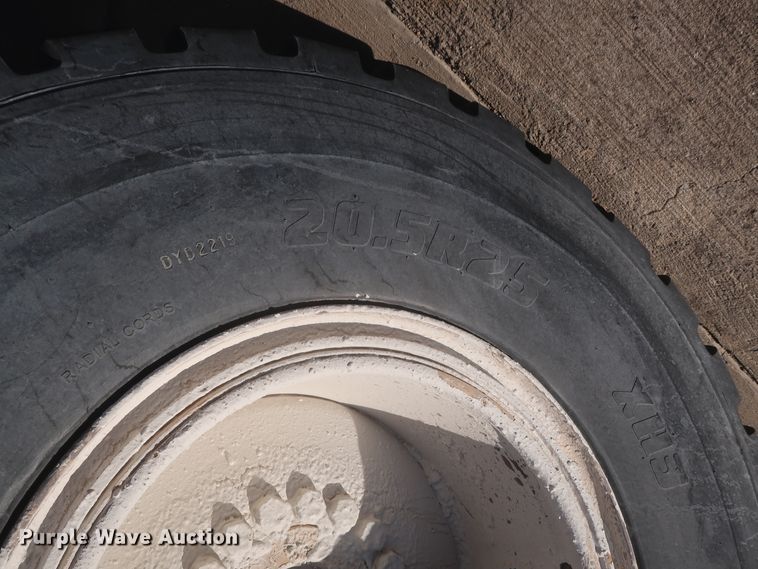 image for item DJ2254 2002 Caterpillar 938G  wheel loader