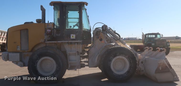 image for item DJ2255 2004 Caterpillar 924G  wheel loader