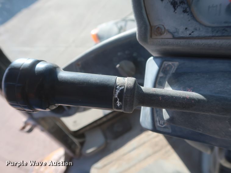 image for item DJ2255 2004 Caterpillar 924G  wheel loader