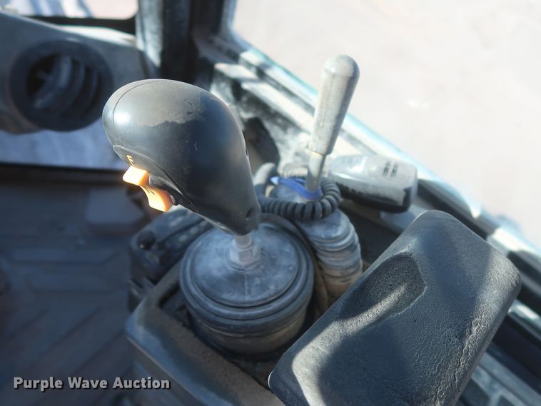 image for item DJ2255 2004 Caterpillar 924G  wheel loader