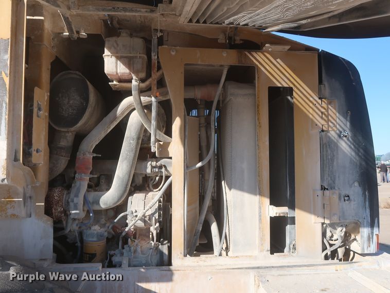 image for item DJ2255 2004 Caterpillar 924G  wheel loader