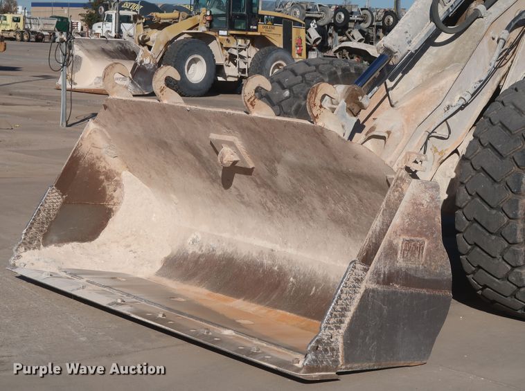 image for item DJ2255 2004 Caterpillar 924G  wheel loader