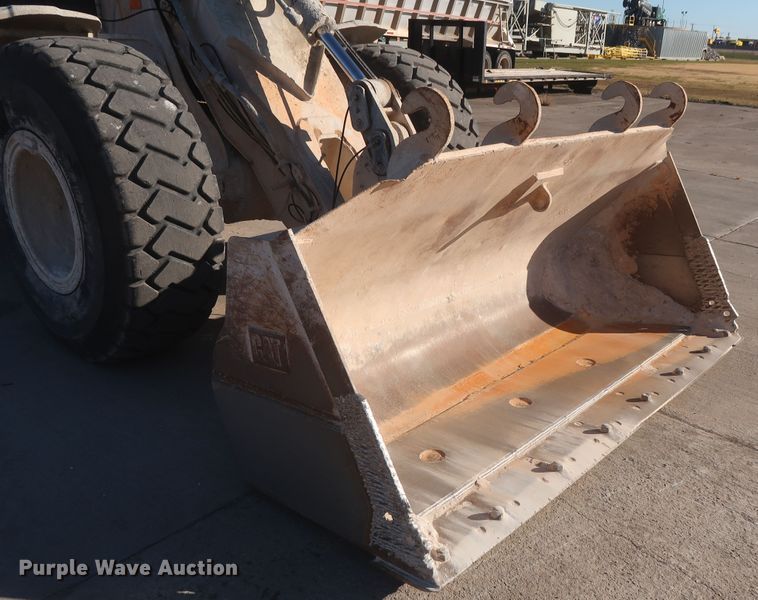 image for item DJ2255 2004 Caterpillar 924G  wheel loader