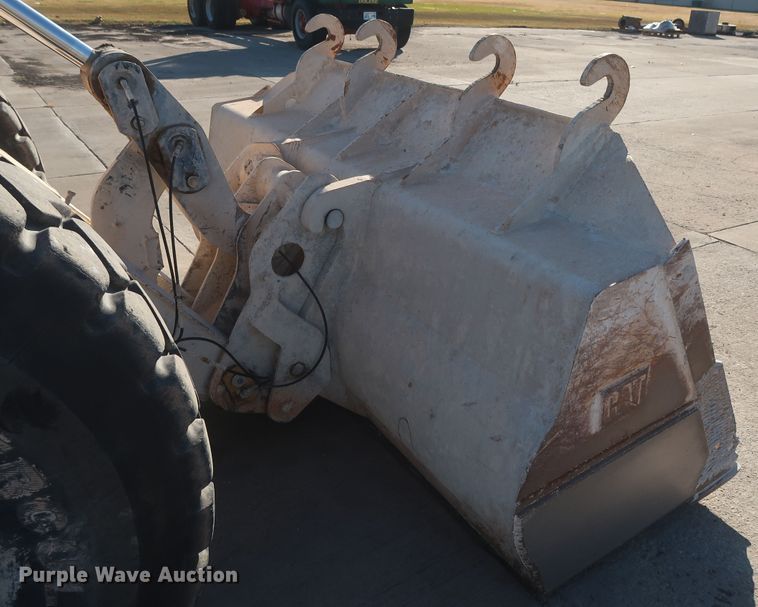 image for item DJ2255 2004 Caterpillar 924G  wheel loader