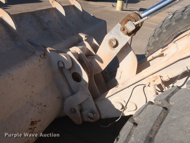 image for item DJ2255 2004 Caterpillar 924G  wheel loader