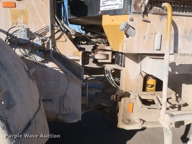 image for item DJ2255 2004 Caterpillar 924G  wheel loader