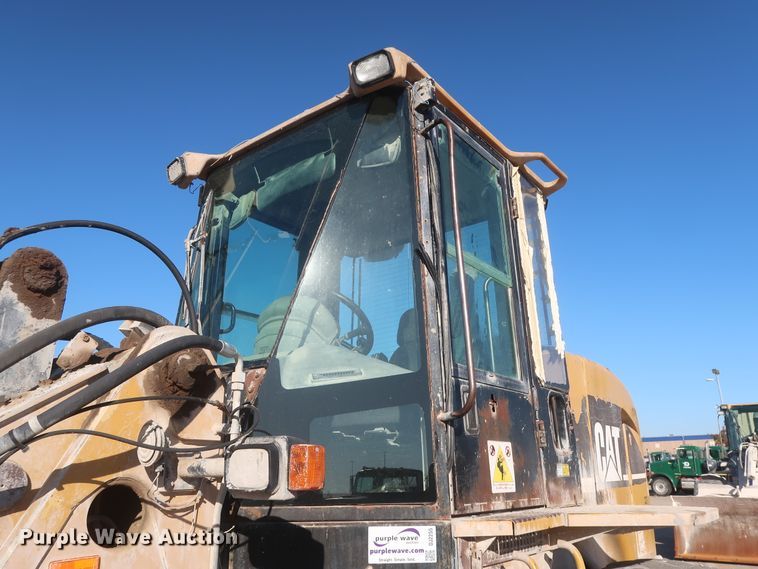 image for item DJ2255 2004 Caterpillar 924G  wheel loader