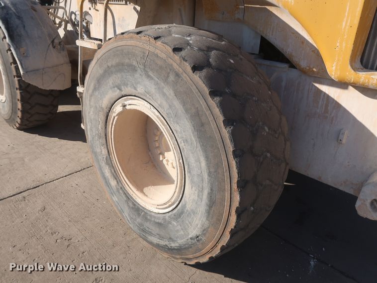 image for item DJ2255 2004 Caterpillar 924G  wheel loader