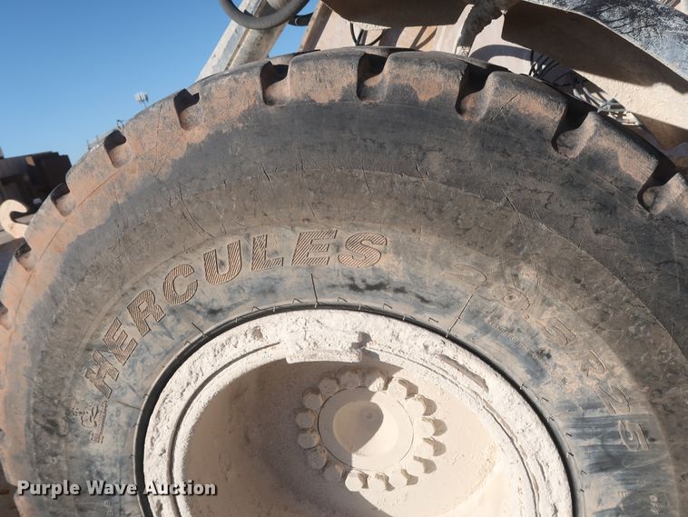 image for item DJ2255 2004 Caterpillar 924G  wheel loader
