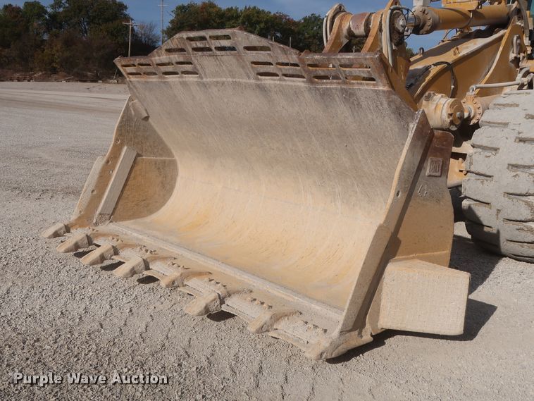 image for item DJ2256 2002 Caterpillar 988G  wheel loader