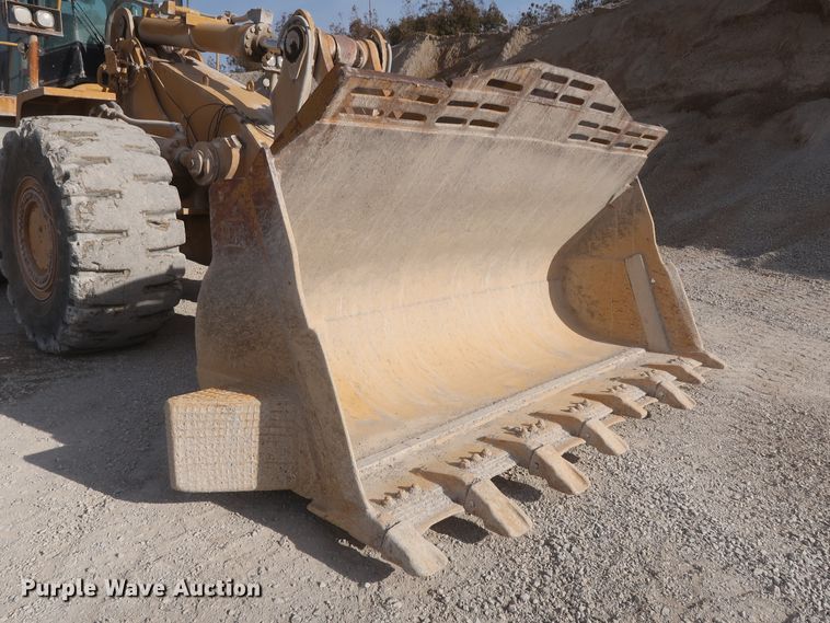 image for item DJ2256 2002 Caterpillar 988G  wheel loader