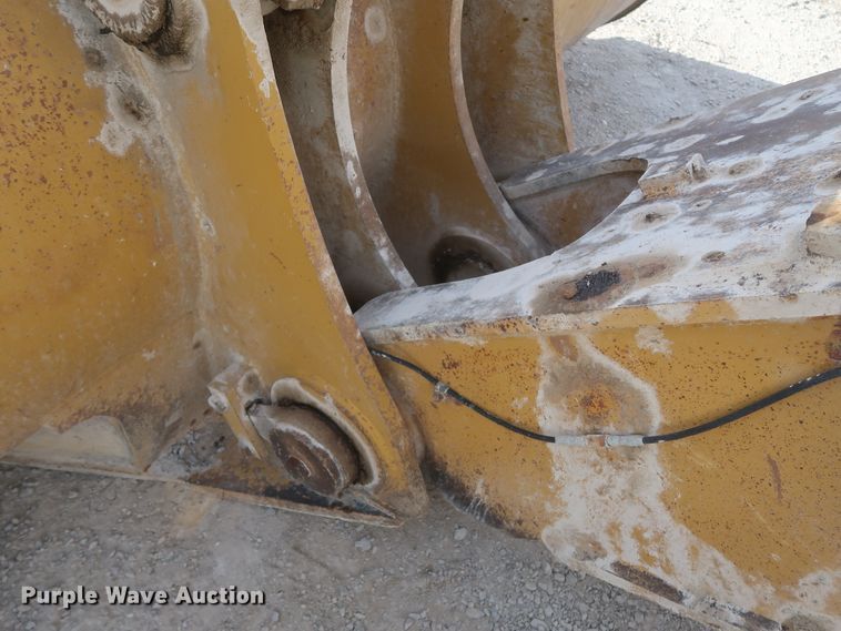 image for item DJ2256 2002 Caterpillar 988G  wheel loader