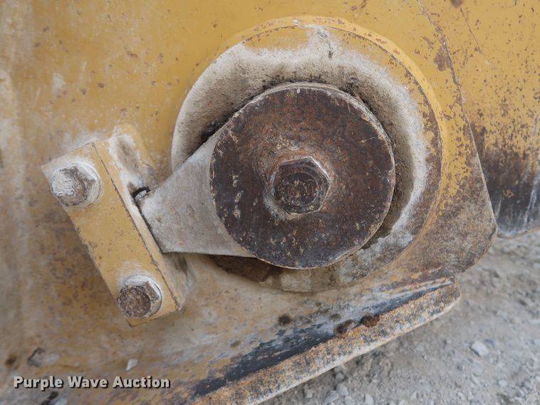 image for item DJ2256 2002 Caterpillar 988G  wheel loader