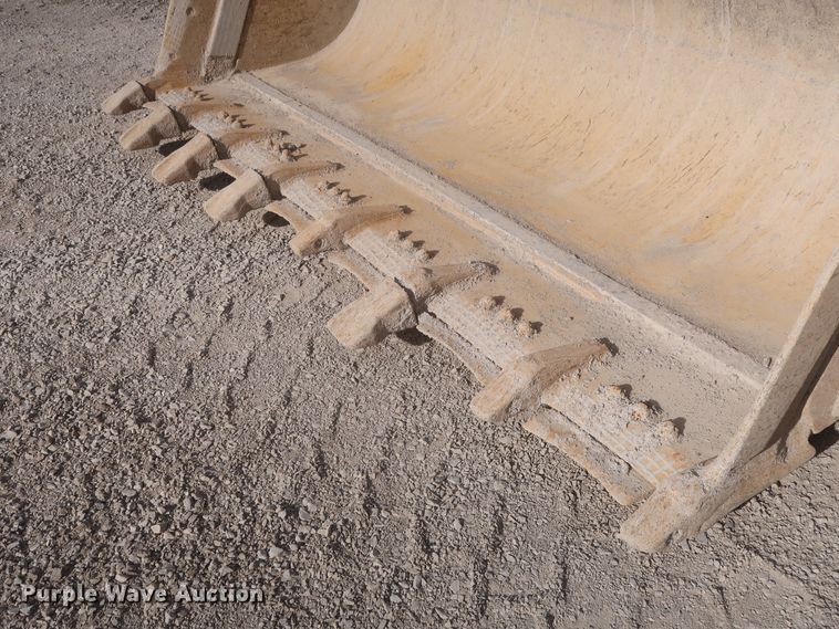 image for item DJ2256 2002 Caterpillar 988G  wheel loader