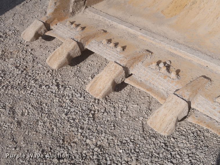 image for item DJ2256 2002 Caterpillar 988G  wheel loader