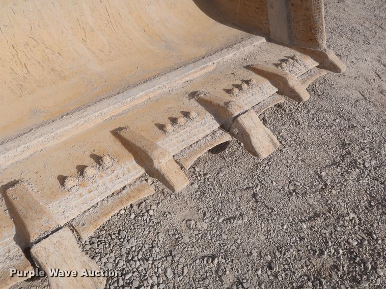 image for item DJ2256 2002 Caterpillar 988G  wheel loader