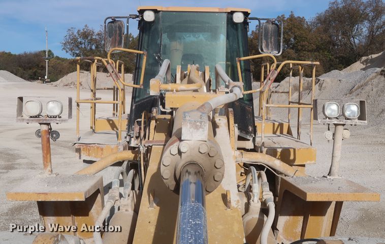 image for item DJ2256 2002 Caterpillar 988G  wheel loader