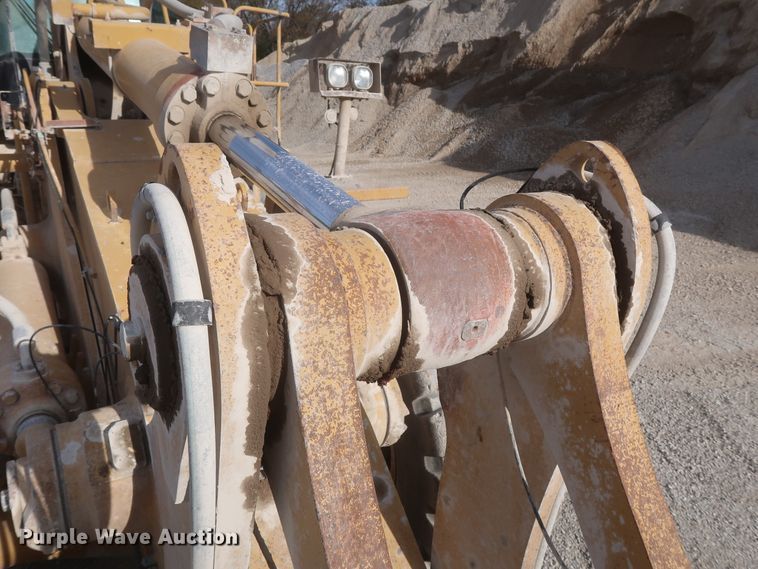 image for item DJ2256 2002 Caterpillar 988G  wheel loader