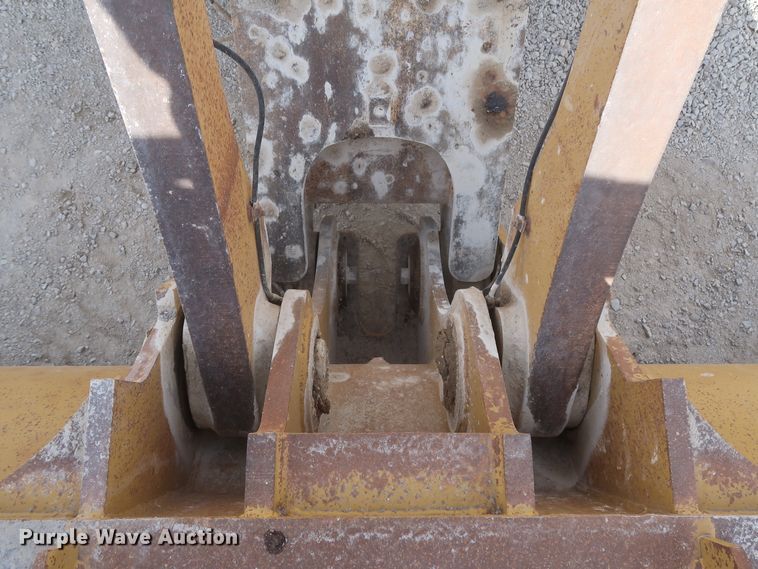 image for item DJ2256 2002 Caterpillar 988G  wheel loader