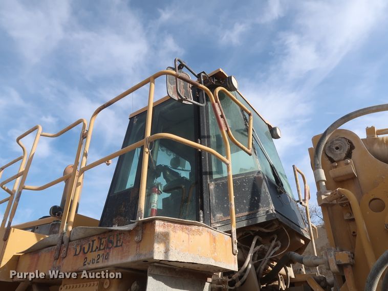 image for item DJ2256 2002 Caterpillar 988G  wheel loader