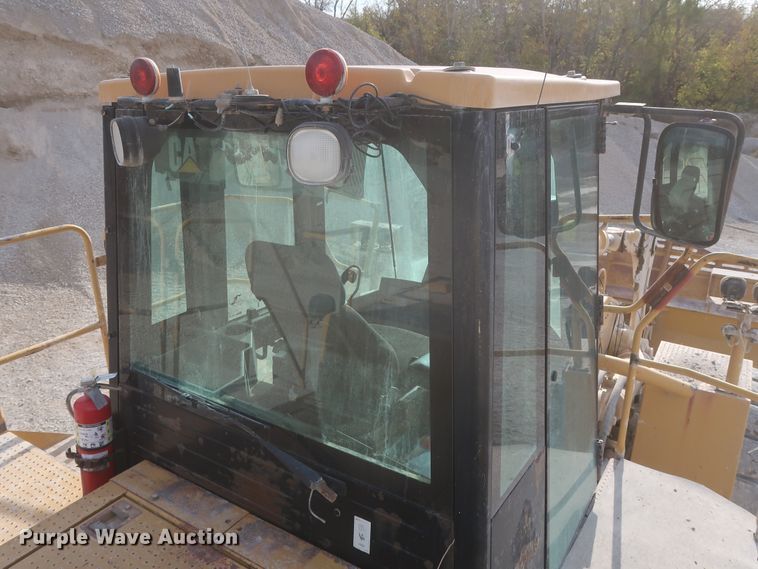 image for item DJ2256 2002 Caterpillar 988G  wheel loader