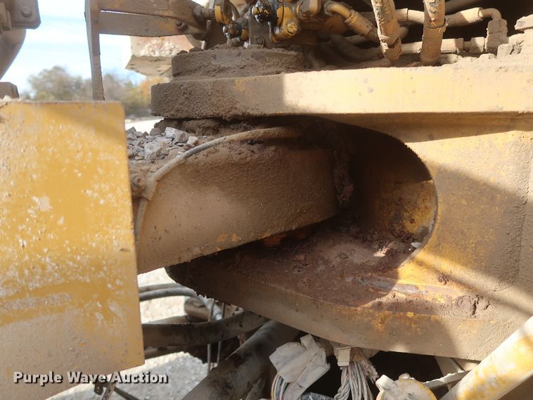 image for item DJ2256 2002 Caterpillar 988G  wheel loader