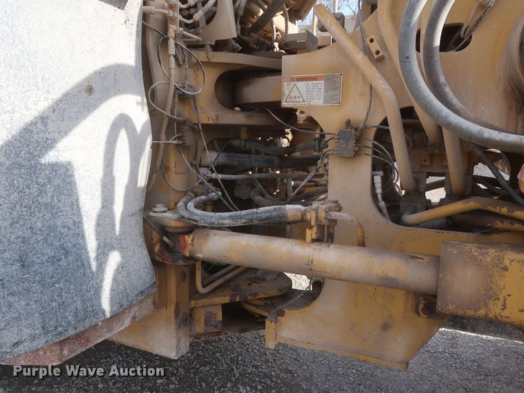 image for item DJ2256 2002 Caterpillar 988G  wheel loader