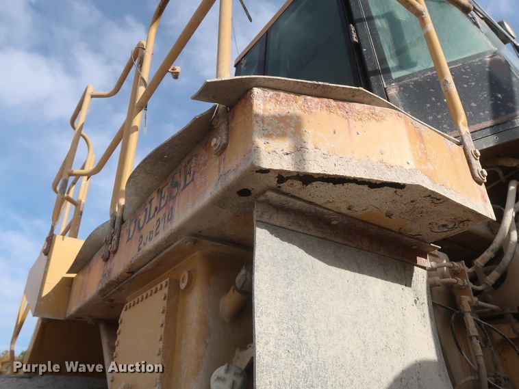 image for item DJ2256 2002 Caterpillar 988G  wheel loader