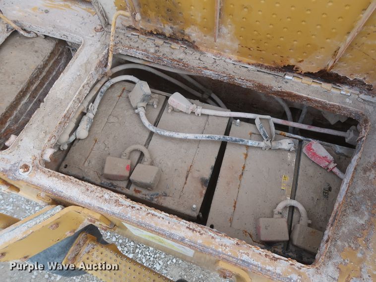 image for item DJ2256 2002 Caterpillar 988G  wheel loader