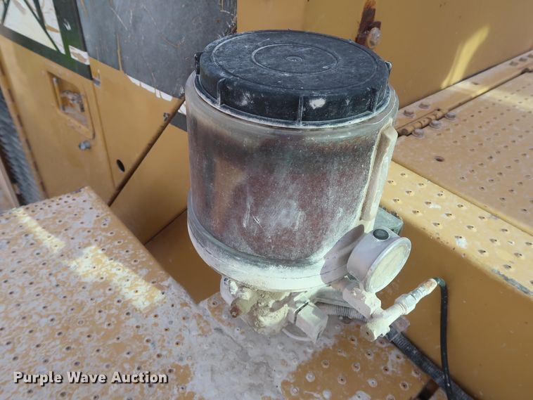 image for item DJ2256 2002 Caterpillar 988G  wheel loader