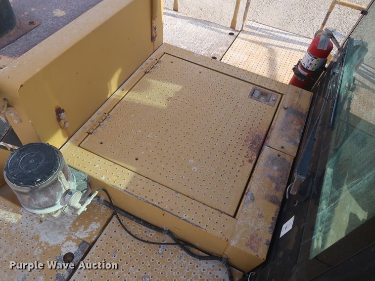 image for item DJ2256 2002 Caterpillar 988G  wheel loader