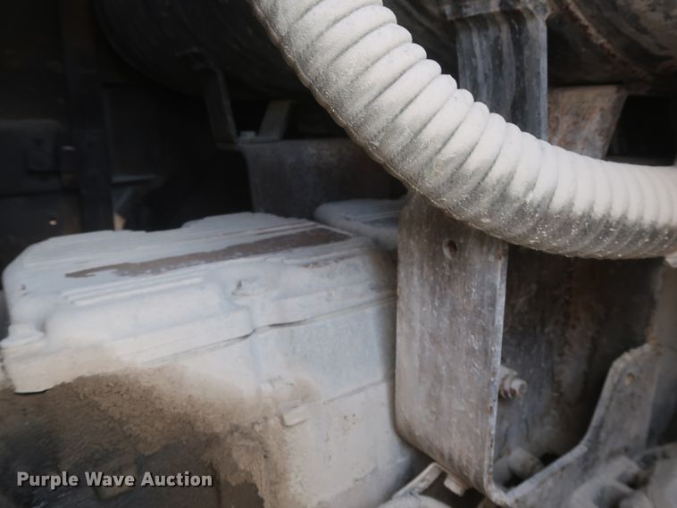 image for item DJ2256 2002 Caterpillar 988G  wheel loader