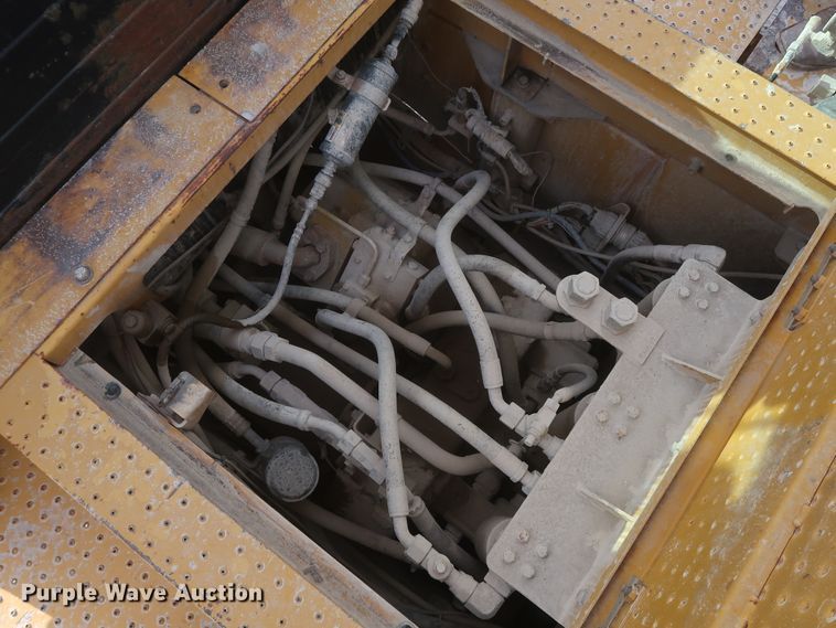 image for item DJ2256 2002 Caterpillar 988G  wheel loader