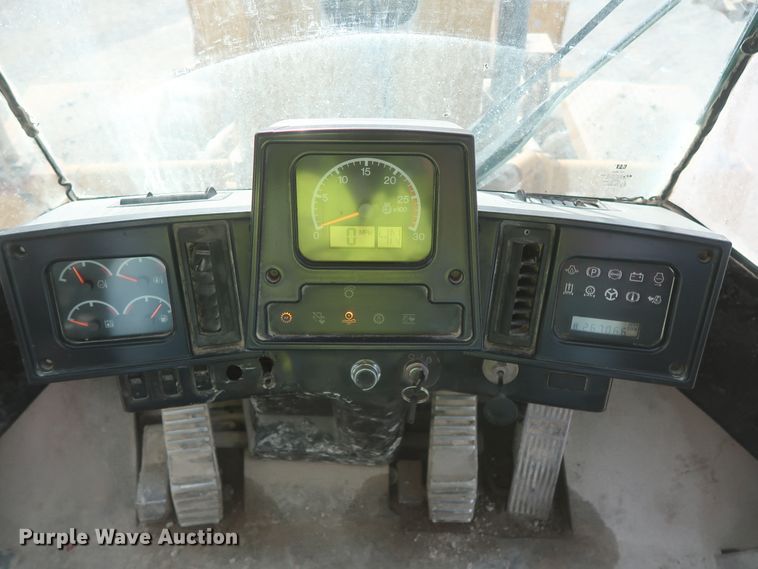 image for item DJ2256 2002 Caterpillar 988G  wheel loader