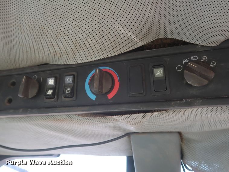 image for item DJ2256 2002 Caterpillar 988G  wheel loader