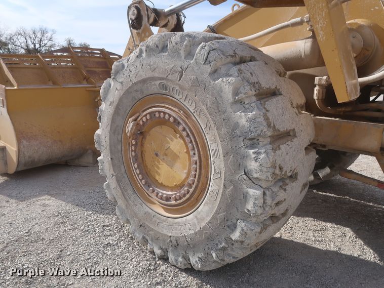 image for item DJ2256 2002 Caterpillar 988G  wheel loader